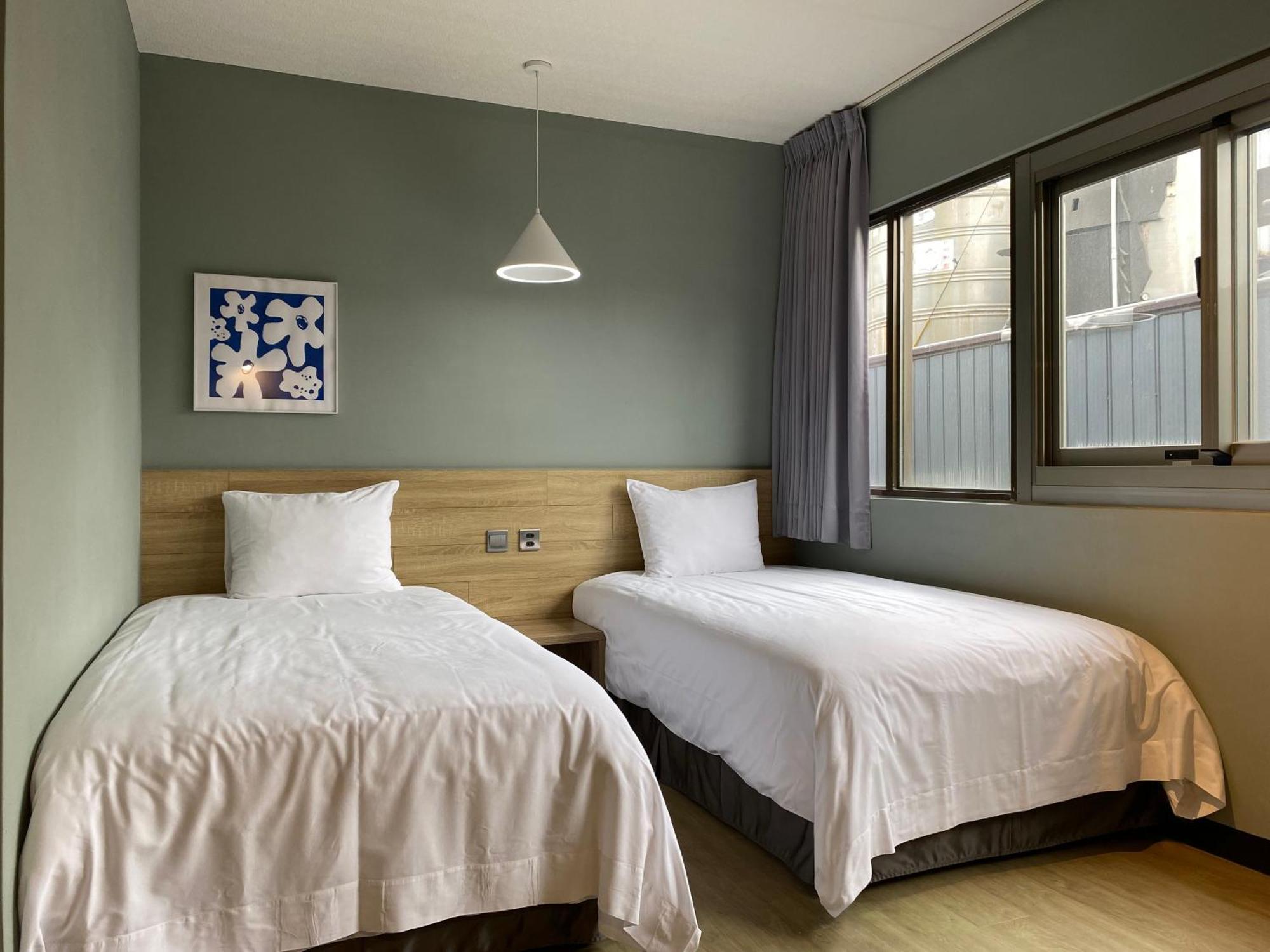 Prince Hotel Цзяоси Экстерьер фото