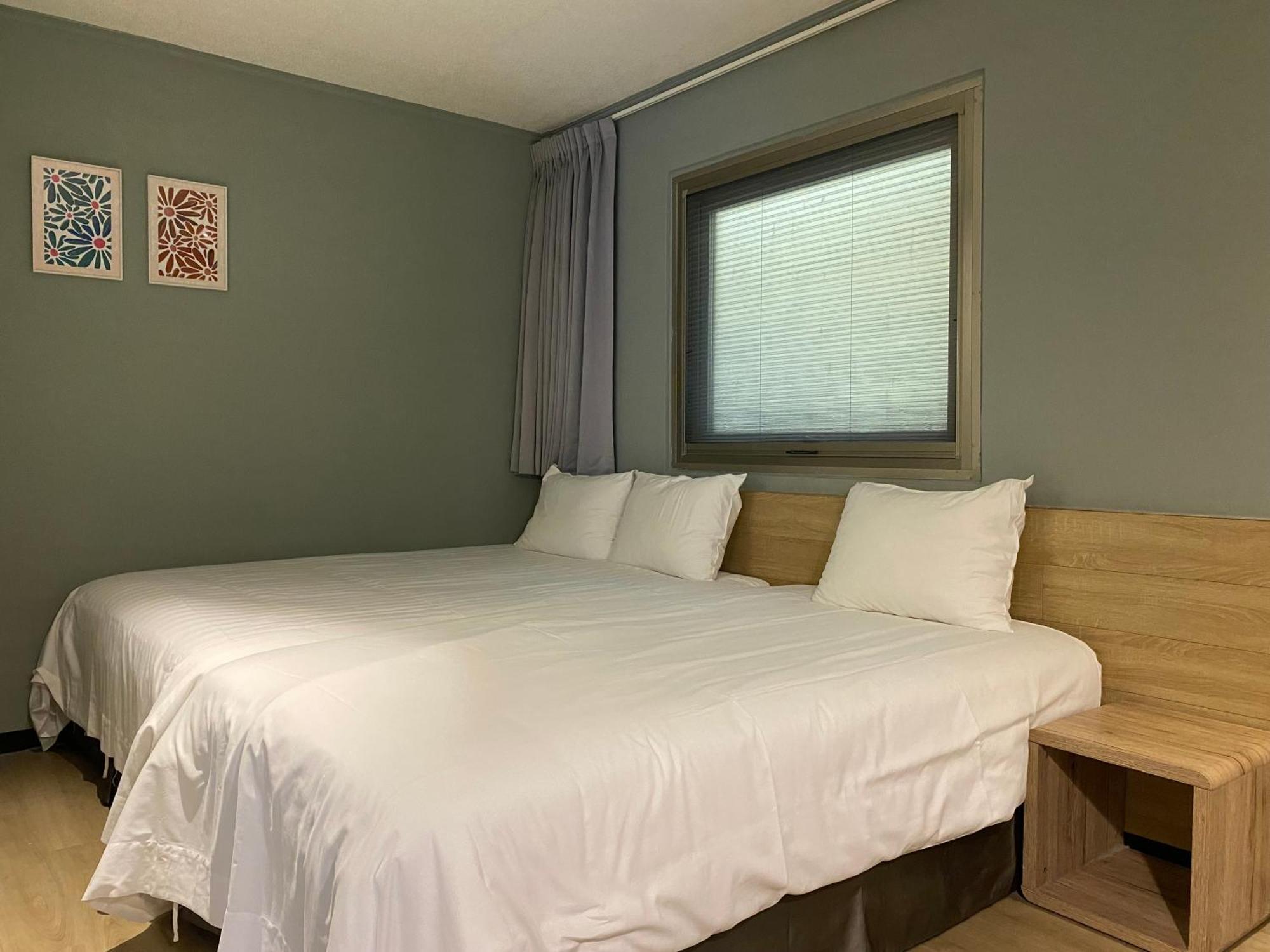 Prince Hotel Цзяоси Экстерьер фото